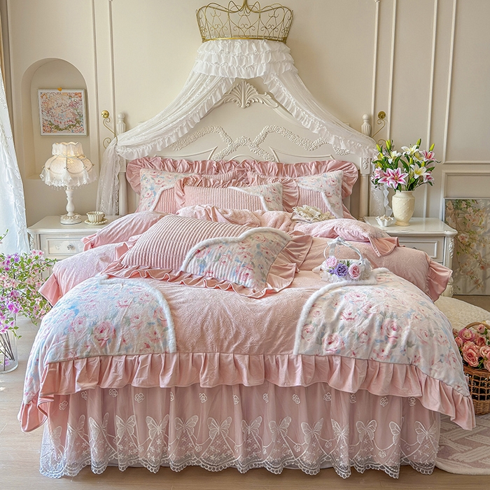 91家纺网 家纺一手货源 找家纺 （总）宜凡家纺 2025新款婴儿绒压花撞色双拼夹棉床裙四件套