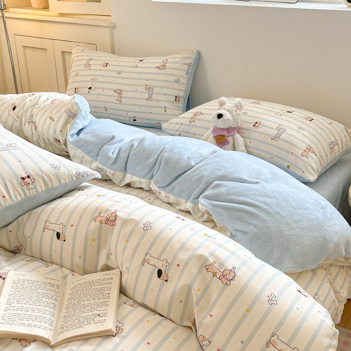 91家纺网 家纺一手货源 找家纺 麦伦家居 2025秋冬新款多功能床品全棉+牛奶绒印花四件套 机灵旺仔