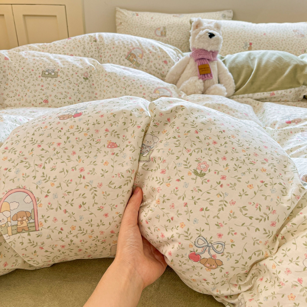 91家纺网 家纺一手货源 找家纺 麦伦家居 2025秋冬新款多功能床品全棉+牛奶绒印花四件套 快乐伙伴