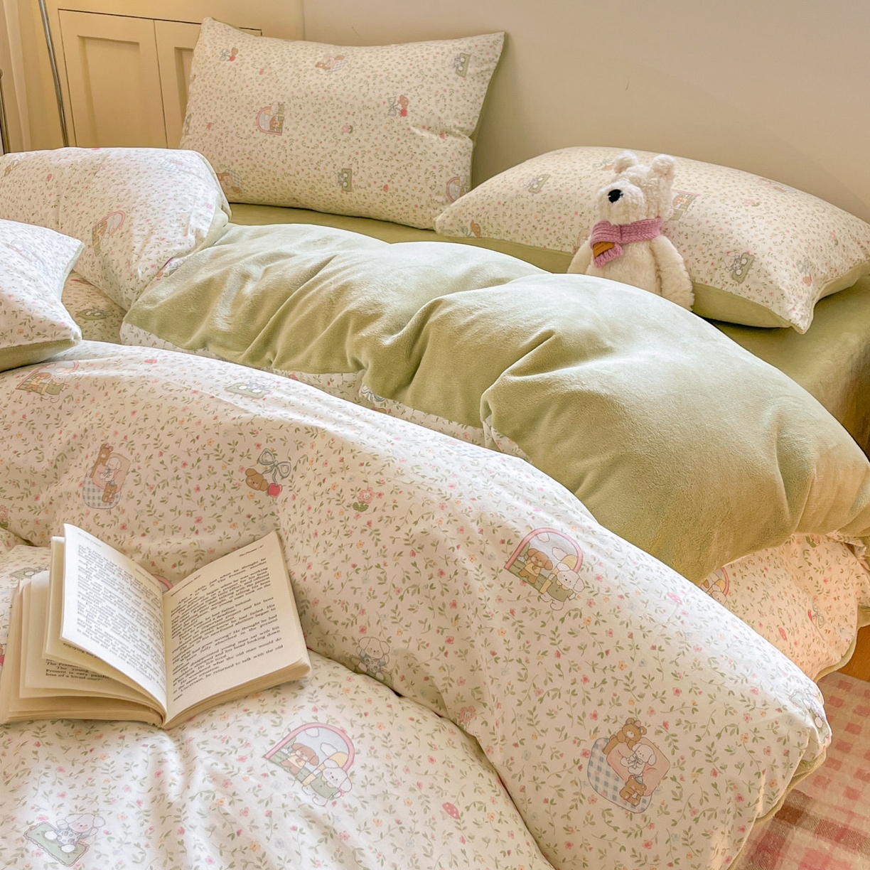 91家纺网 家纺一手货源 找家纺 麦伦家居 2025秋冬新款多功能床品全棉+牛奶绒印花四件套 快乐伙伴