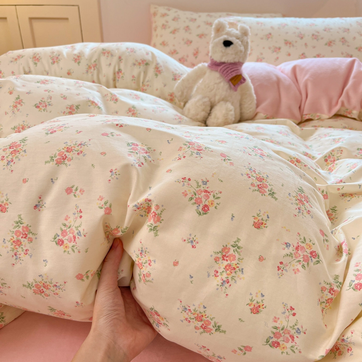 91家纺网 家纺一手货源 找家纺 麦伦家居 2025秋冬新款多功能床品全棉+牛奶绒印花四件套 那些花儿