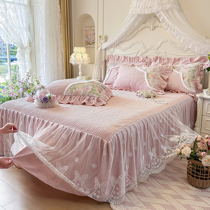 91家纺网 家纺一手货源 找家纺 宜凡家纺 2025新款婴儿绒压花撞色双拼夹棉床裙四件套 床裙款-锦韵