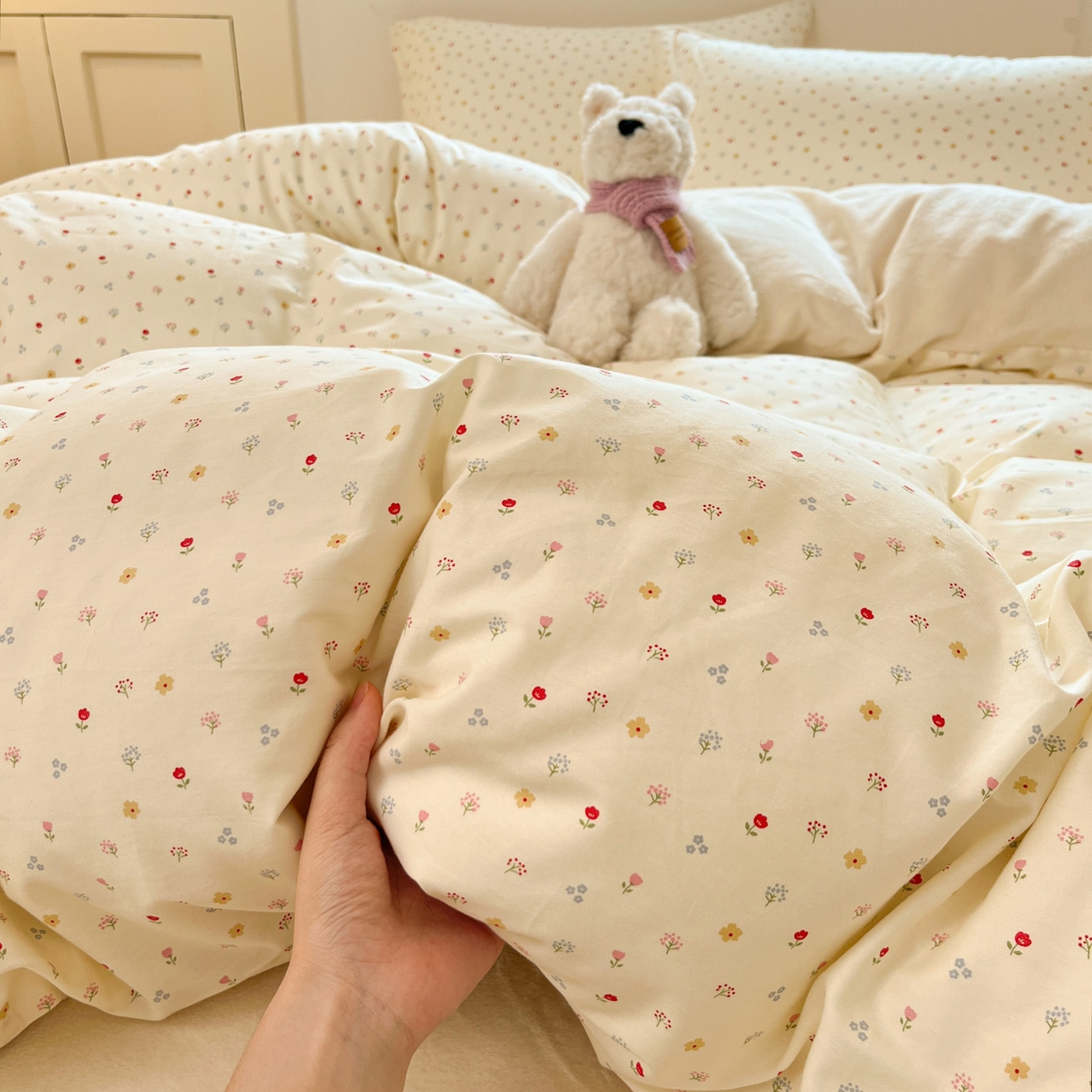 91家纺网 家纺一手货源 找家纺 麦伦家居 2025秋冬新款多功能床品全棉+牛奶绒印花四件套 奶油小花