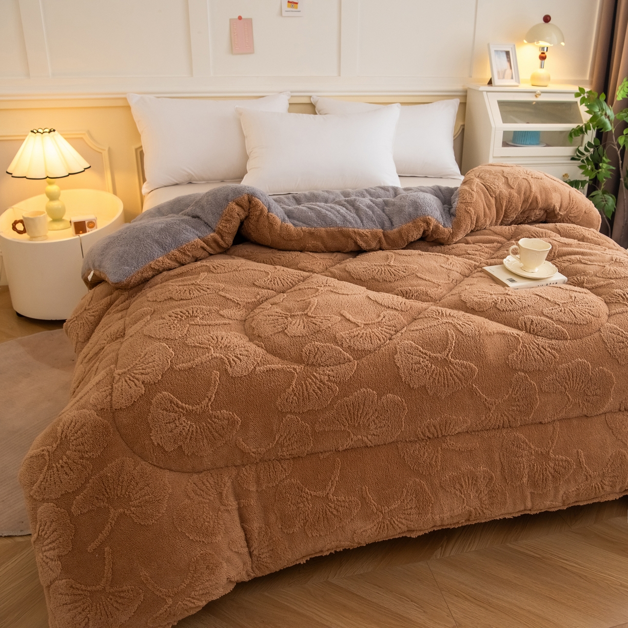 91家纺网 家纺一手货源 找家纺 （总）畅销被业 2025新款塔芙绒羊羔绒提花冬被子被芯-小银杏叶系列