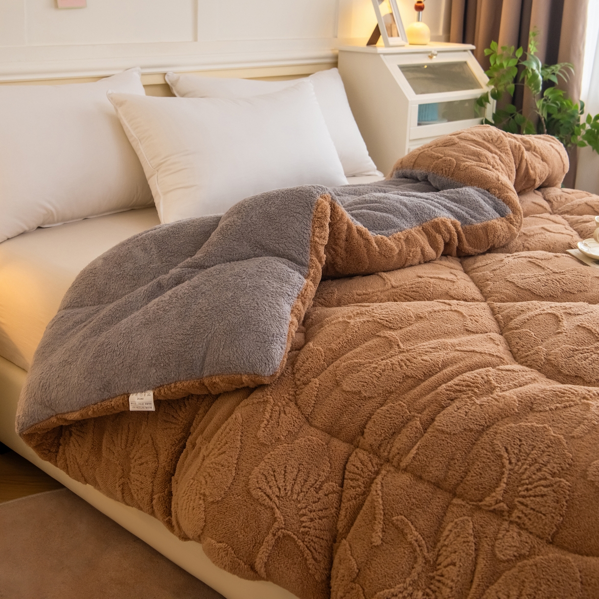 91家纺网 家纺一手货源 找家纺 （总）畅销被业 2025新款塔芙绒羊羔绒提花冬被子被芯-小银杏叶系列