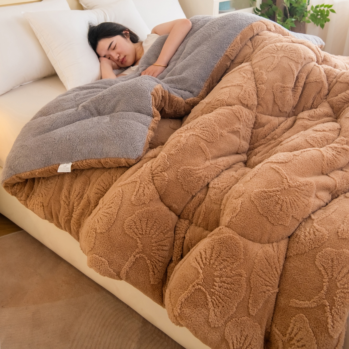 91家纺网 家纺一手货源 找家纺 （总）畅销被业 2025新款塔芙绒羊羔绒提花冬被子被芯-小银杏叶系列