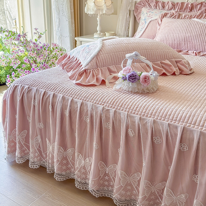 91家纺网 家纺一手货源 找家纺 宜凡家纺 2025新款婴儿绒压花撞色双拼夹棉床裙四件套 床裙款-汐月