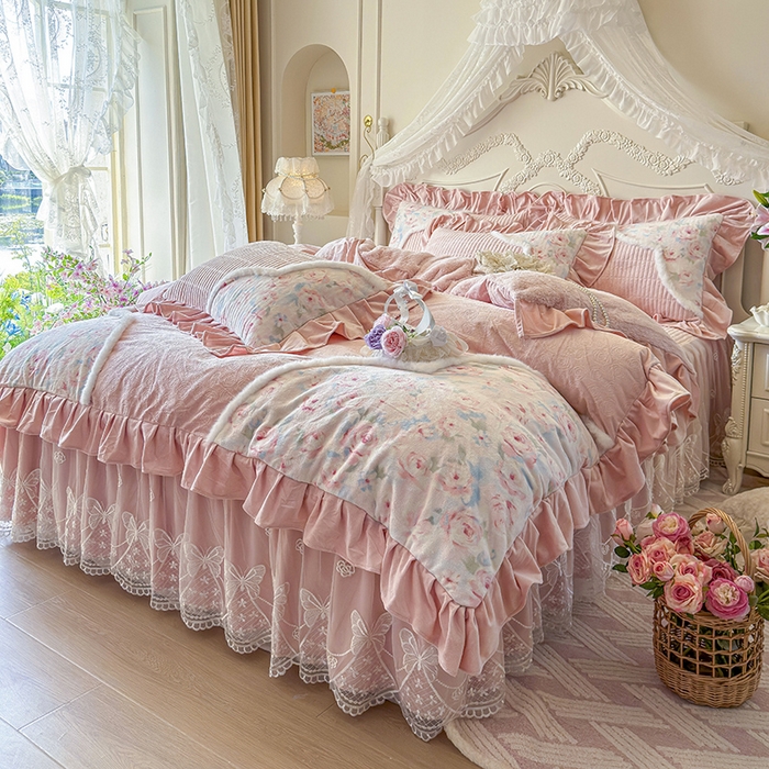 91家纺网 家纺一手货源 找家纺 宜凡家纺 2025新款婴儿绒压花撞色双拼夹棉床裙四件套 床裙款-汐月