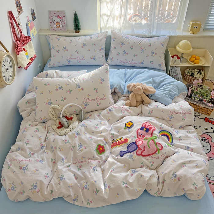 91家纺网 家纺一手货源 找家纺 花伞家居 2025新款毛巾绣印花双层纱四件套（提供买家秀） 浇花兔