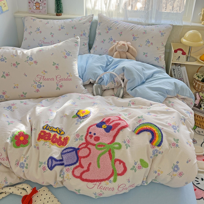 91家纺网 家纺一手货源 找家纺 花伞家居 2025新款毛巾绣印花双层纱四件套（提供买家秀） 浇花兔