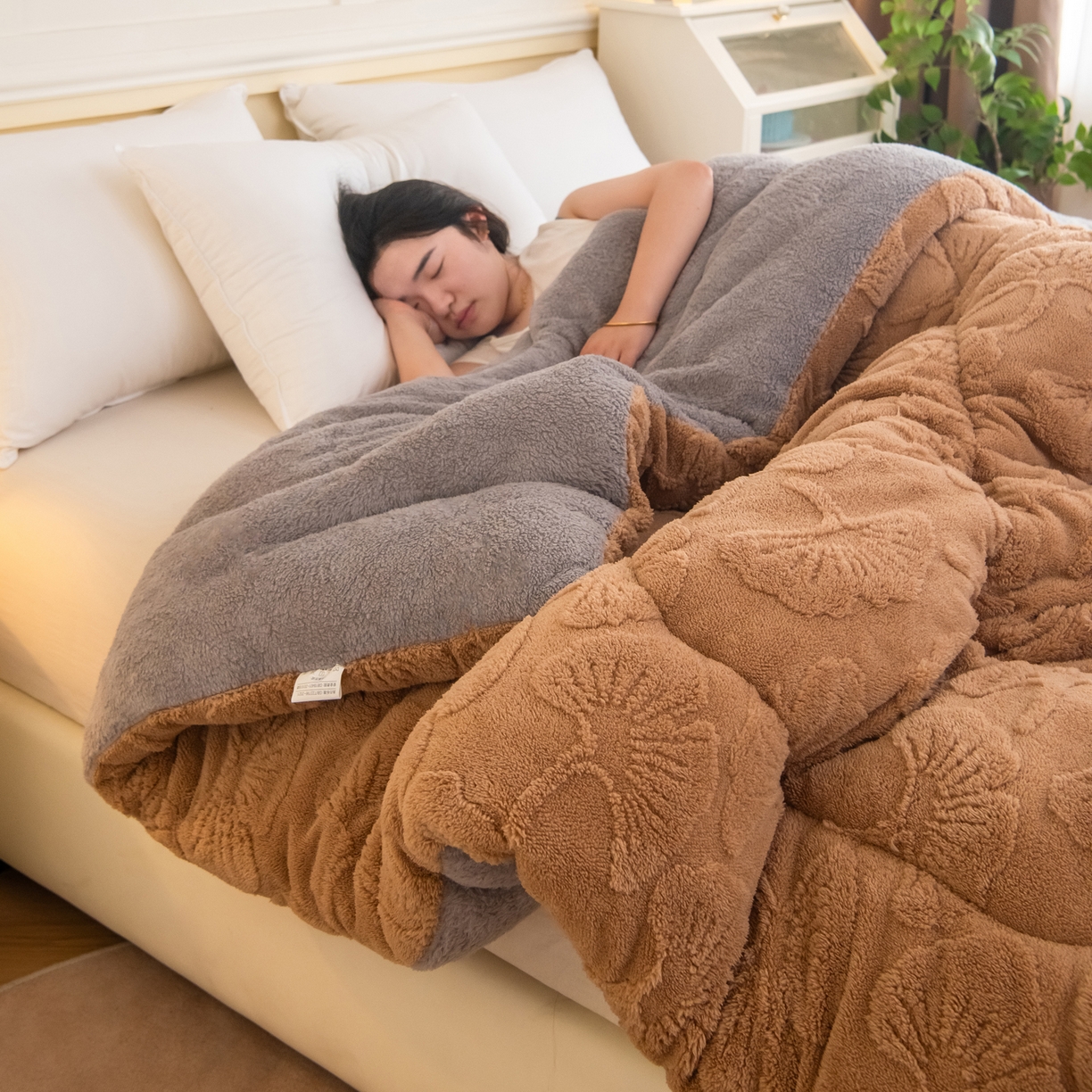 91家纺网 家纺一手货源 找家纺 畅销被业 2025新款塔芙绒羊羔绒提花冬被子被芯-小银杏叶系列 小银杏叶-卡其