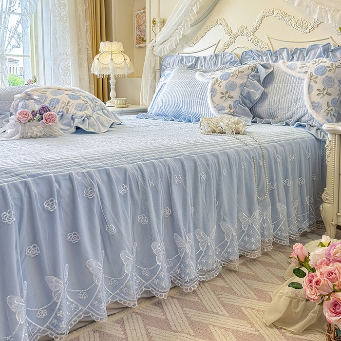 91家纺网 家纺一手货源 找家纺 宜凡家纺 2025新款婴儿绒压花撞色双拼夹棉床裙四件套 床裙款-予花