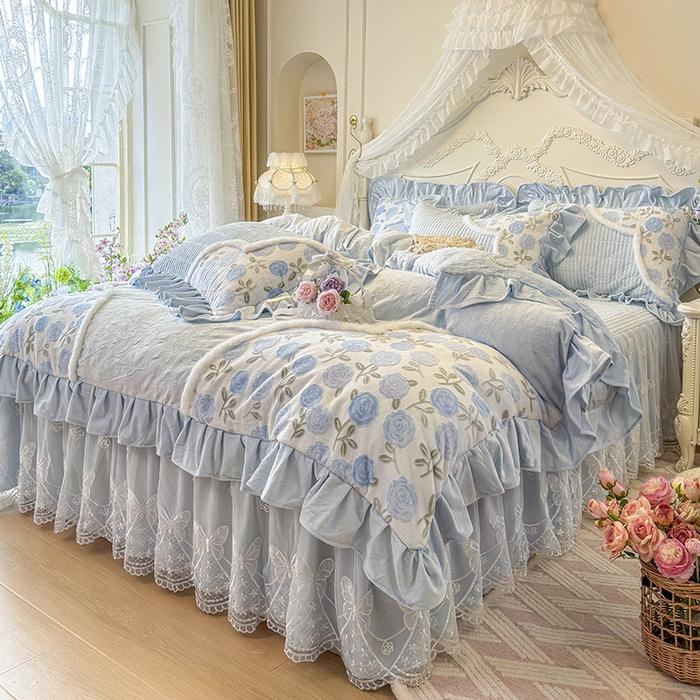 91家纺网 家纺一手货源 找家纺 宜凡家纺 2025新款婴儿绒压花撞色双拼夹棉床裙四件套 床裙款-予花