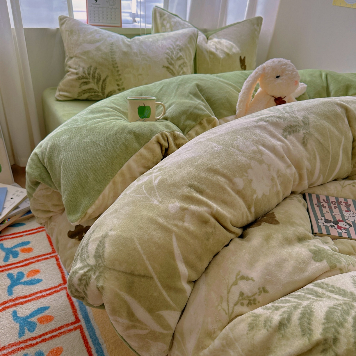 91家纺网 家纺一手货源 找家纺 （总）繁花家居 2025新款200克牛奶绒小清新卡通复古风三件套四件套