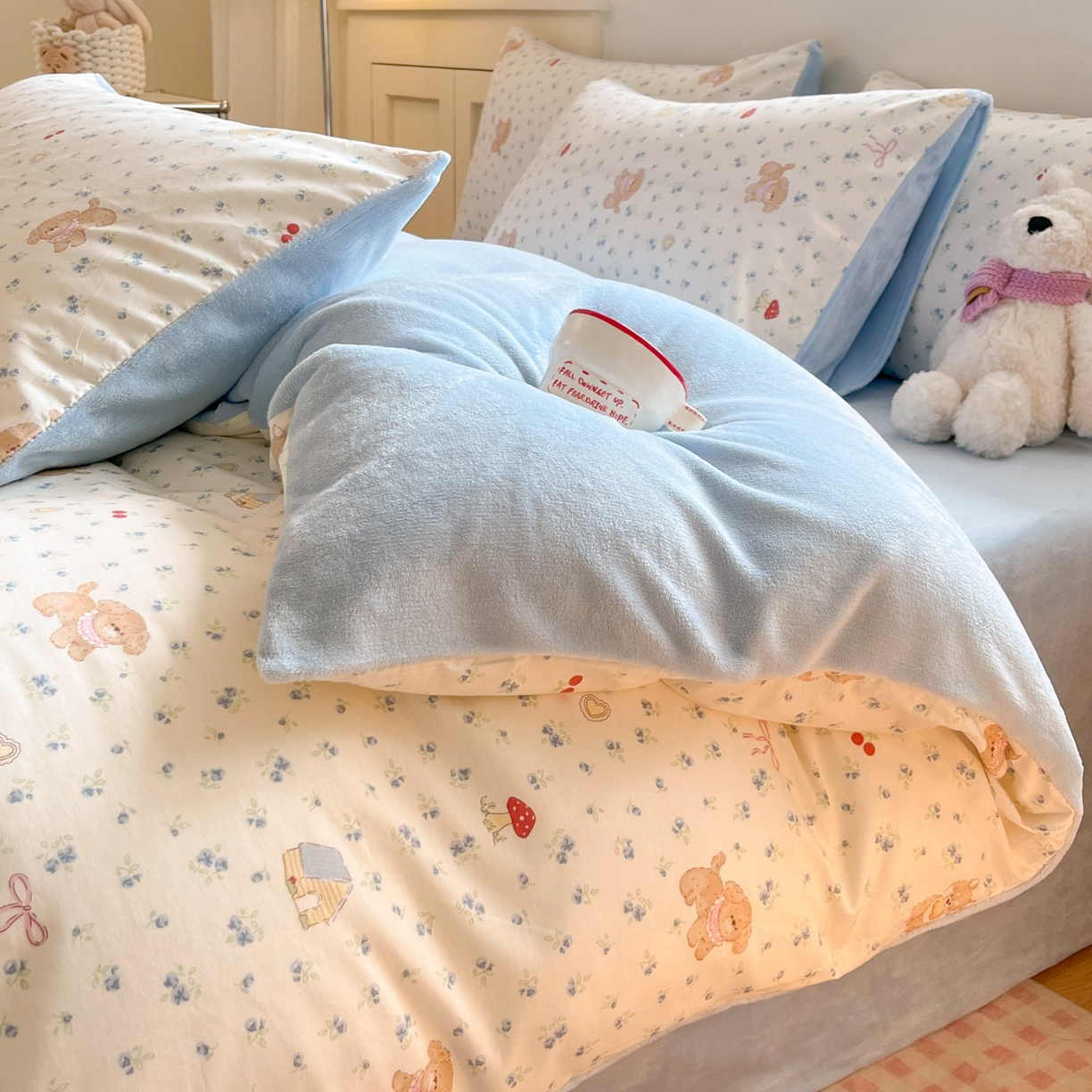 91家纺网 家纺一手货源 找家纺 麦伦家居 2025秋冬新款多功能床品全棉+牛奶绒印花四件套 森林小屋