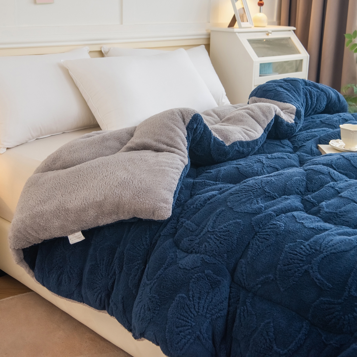 91家纺网 家纺一手货源 找家纺 畅销被业 2025新款塔芙绒羊羔绒提花冬被子被芯-小银杏叶系列 小银杏叶-蓝色