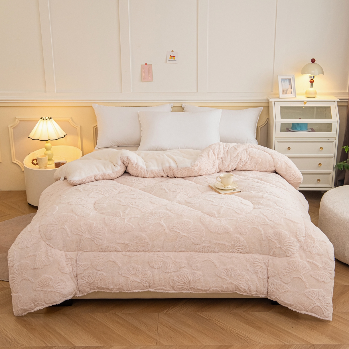 91家纺网 家纺一手货源 找家纺 畅销被业 2025新款塔芙绒羊羔绒提花冬被子被芯-小银杏叶系列 小银杏叶-米白