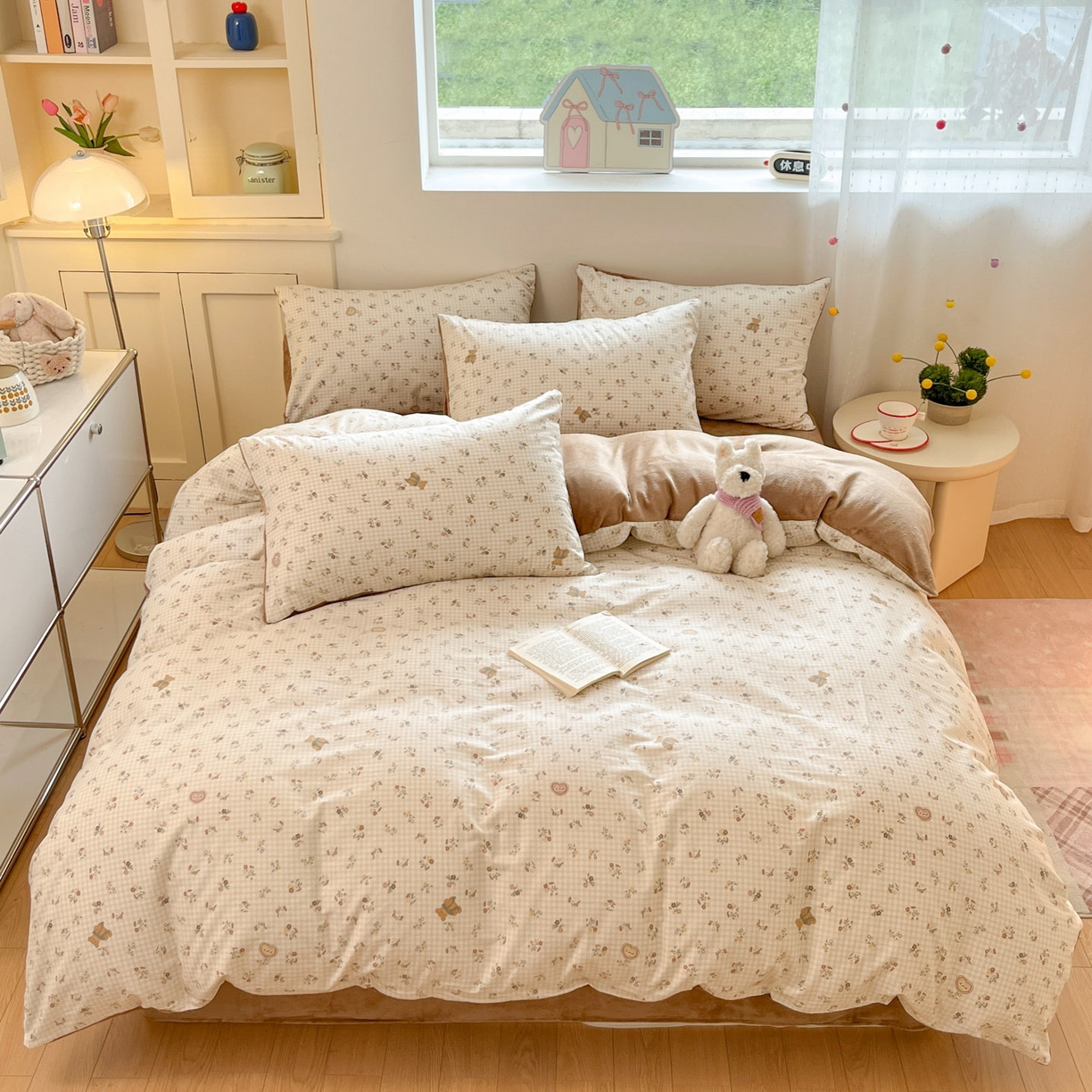 91家纺网 家纺一手货源 找家纺 麦伦家居 2025秋冬新款多功能床品全棉+牛奶绒印花四件套 小熊时光