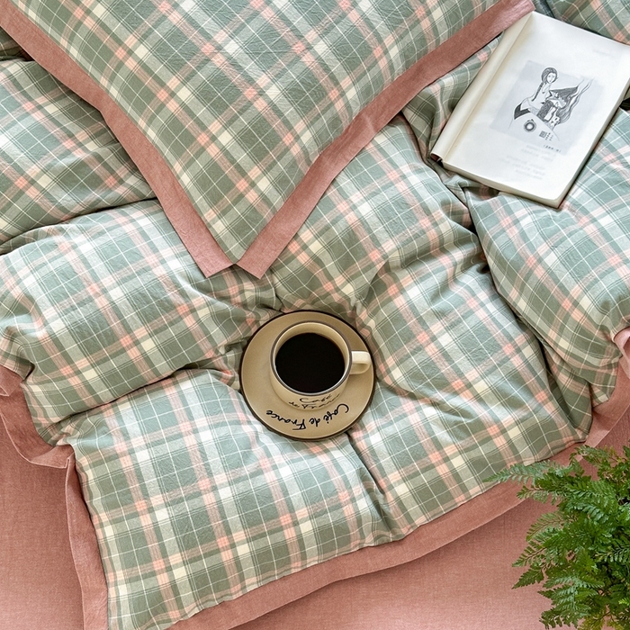 91家纺网 家纺一手货源 找家纺 宜家坊 2025新款A类全棉纯棉色织水洗棉宽边断角工艺四件套 可定制尺寸 小幸运-绿豆沙