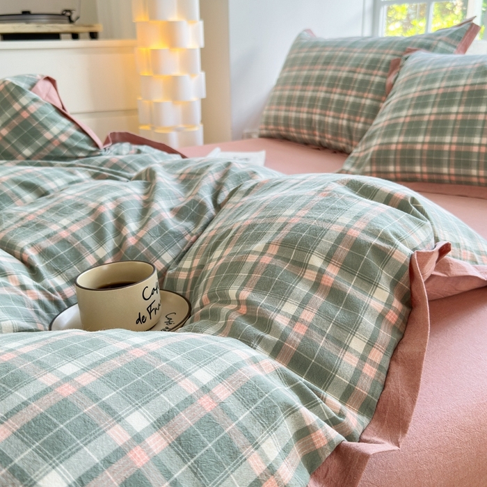 91家纺网 家纺一手货源 找家纺 宜家坊 2025新款A类全棉纯棉色织水洗棉宽边断角工艺四件套 可定制尺寸 小幸运-绿豆沙