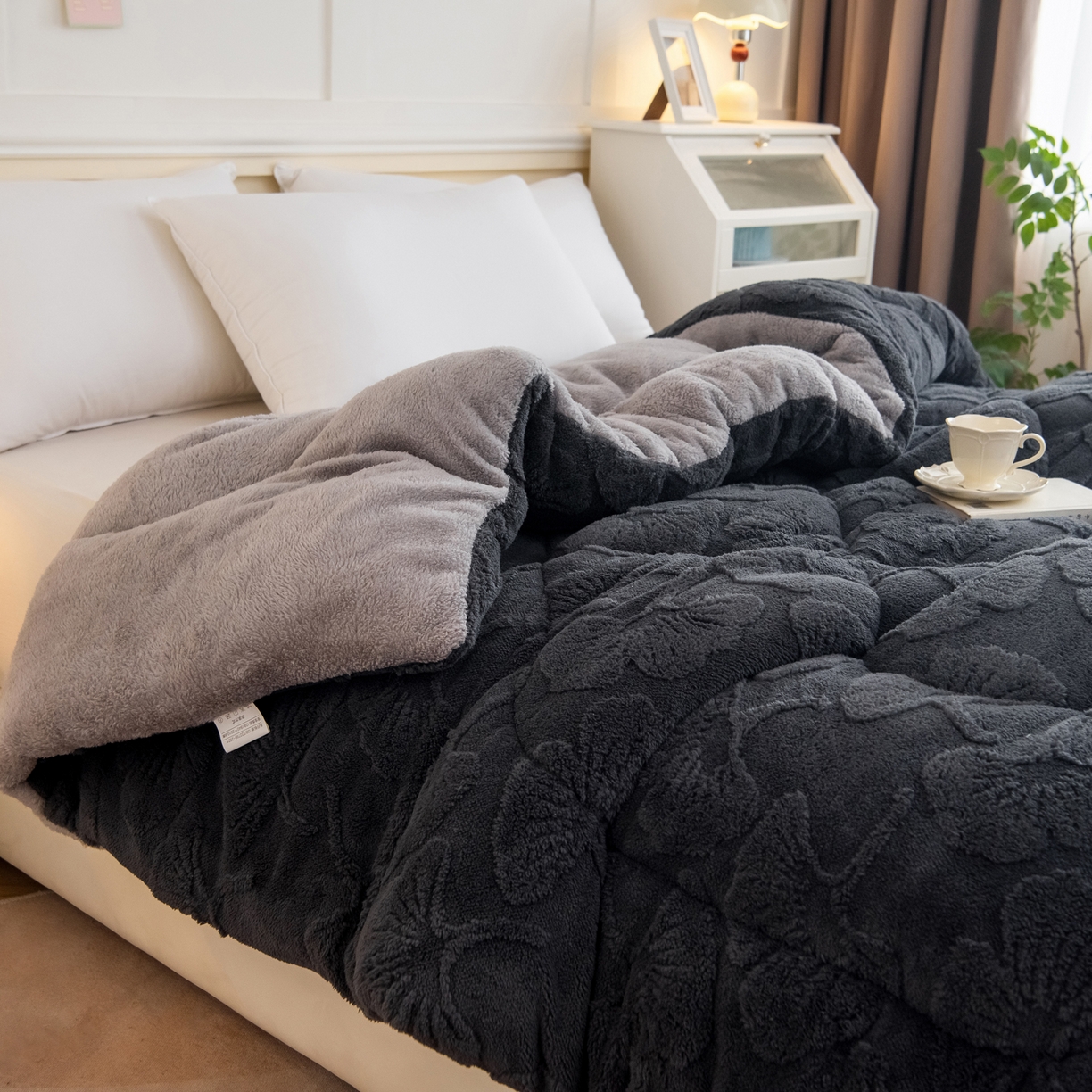 91家纺网 家纺一手货源 找家纺 畅销被业 2025新款塔芙绒羊羔绒提花冬被子被芯-小银杏叶系列 小银杏叶-深灰