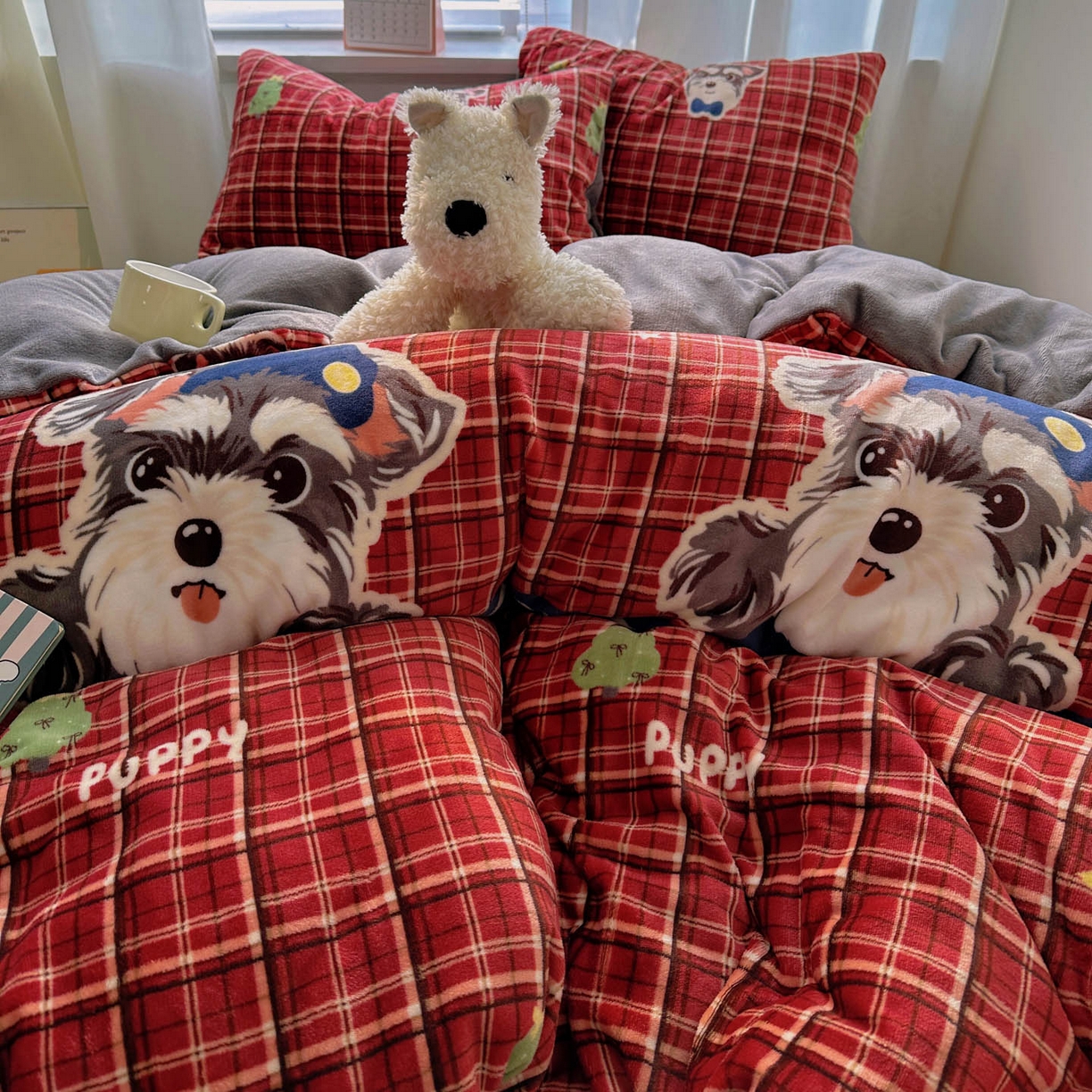 91家纺网 家纺一手货源 找家纺 繁花家居 2025新款200克牛奶绒小清新卡通复古风三件套四件套 红格西高地