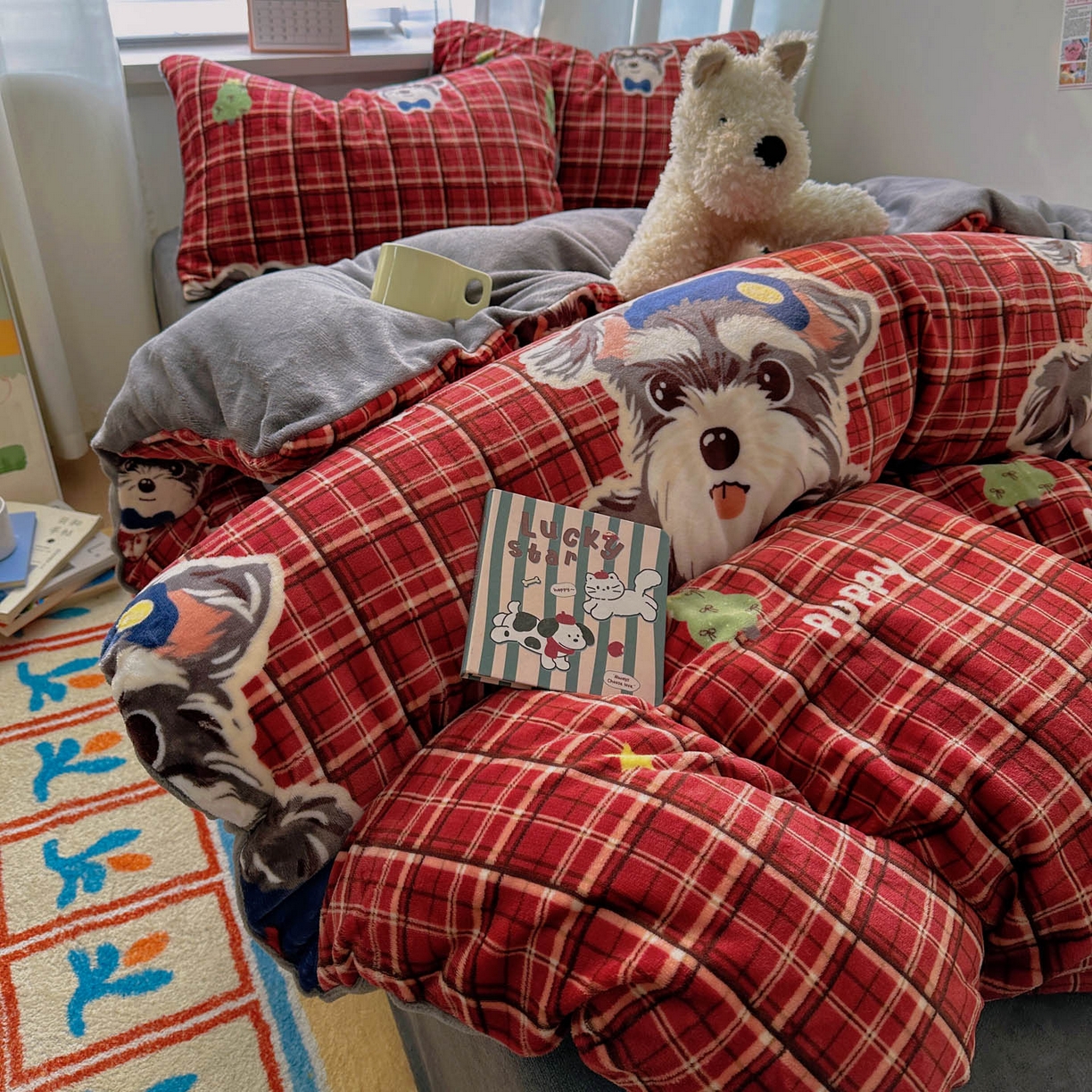 91家纺网 家纺一手货源 找家纺 繁花家居 2025新款200克牛奶绒小清新卡通复古风三件套四件套 红格西高地