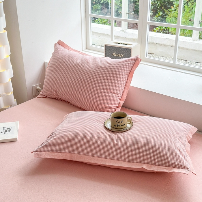 91家纺网 家纺一手货源 找家纺 宜家坊 2025新款A类全棉纯棉色织水洗棉宽边断角工艺四件套 可定制尺寸 爱的邂逅-粉