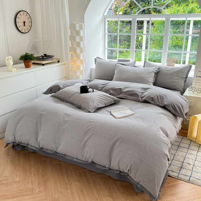 91家纺网 家纺一手货源 找家纺 宜家坊 2025新款A类全棉纯棉色织水洗棉宽边断角工艺四件套 可定制尺寸 爱的邂逅-灰