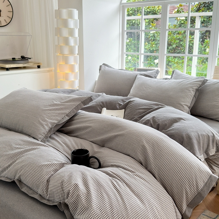 91家纺网 家纺一手货源 找家纺 宜家坊 2025新款A类全棉纯棉色织水洗棉宽边断角工艺四件套 可定制尺寸 爱的邂逅-灰