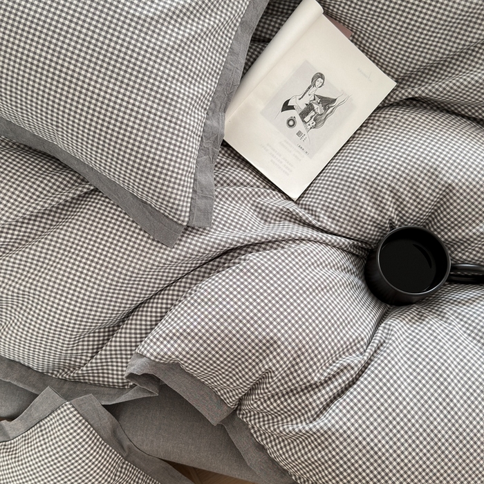 91家纺网 家纺一手货源 找家纺 宜家坊 2025新款A类全棉纯棉色织水洗棉宽边断角工艺四件套 可定制尺寸 爱的邂逅-灰