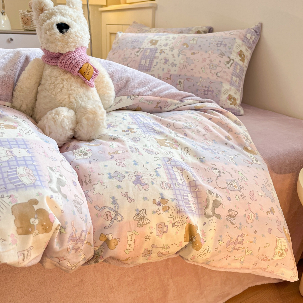 91家纺网 家纺一手货源 找家纺 麦伦家居 2025秋冬新款多功能床品全棉+牛奶绒印花四件套 紫悦