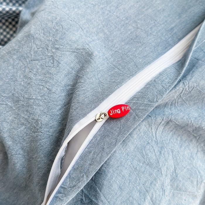 91家纺网 家纺一手货源 找家纺 宜家坊 2025新款A类全棉纯棉色织水洗棉宽边断角工艺四件套 可定制尺寸 爱的邂逅-蓝