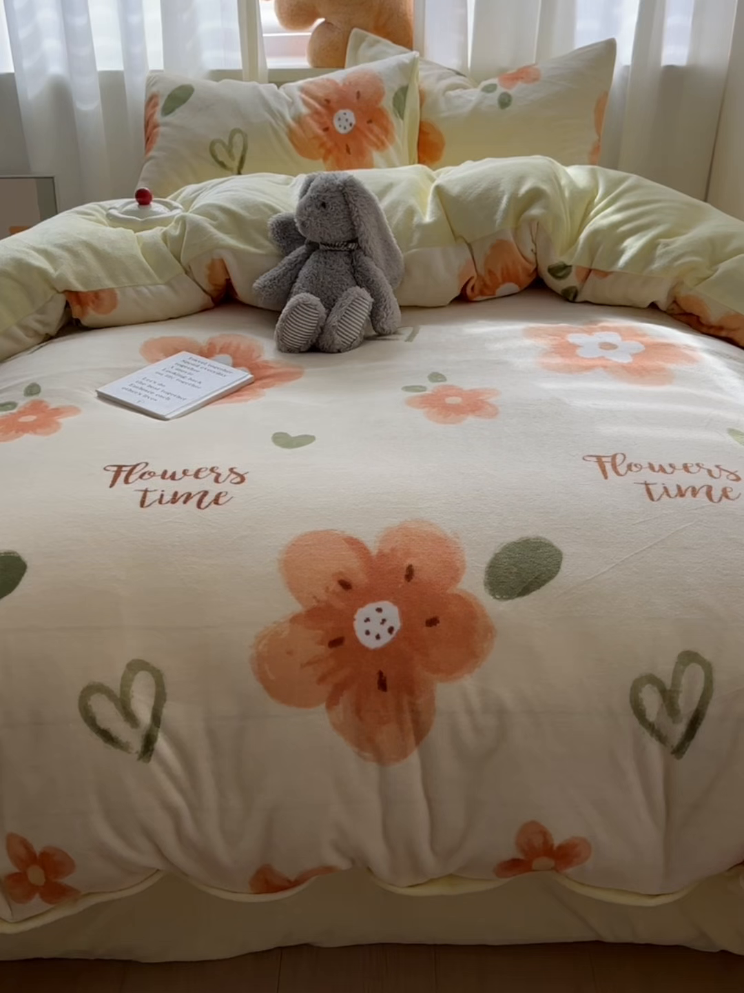 91家纺网 家纺一手货源 找家纺 繁花家居 2025新款200克牛奶绒小清新卡通复古风三件套四件套 花园时光