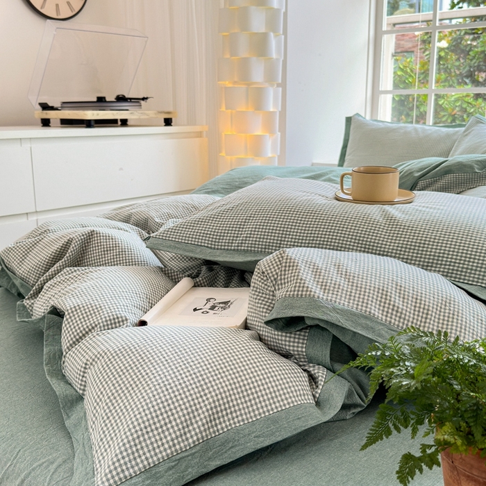 91家纺网 家纺一手货源 找家纺 宜家坊 2025新款A类全棉纯棉色织水洗棉宽边断角工艺四件套 可定制尺寸 爱的邂逅-绿