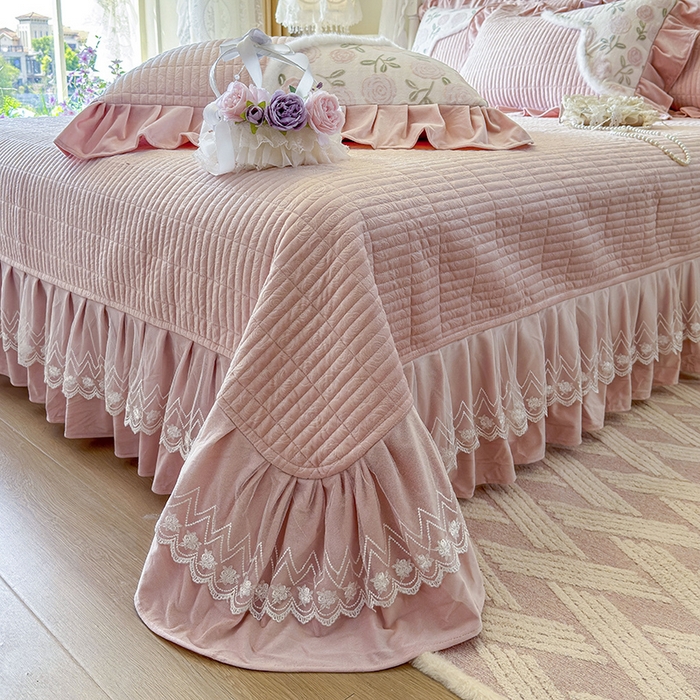 91家纺网 家纺一手货源 找家纺 （总）宜凡家纺 2025新款婴儿绒压花撞色双拼夹棉床盖四件套