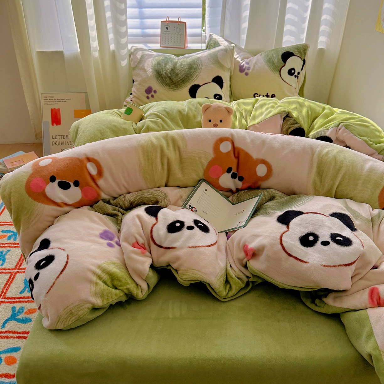 91家纺网 家纺一手货源 找家纺 繁花家居 2025新款200克牛奶绒小清新卡通复古风三件套四件套 洛可可