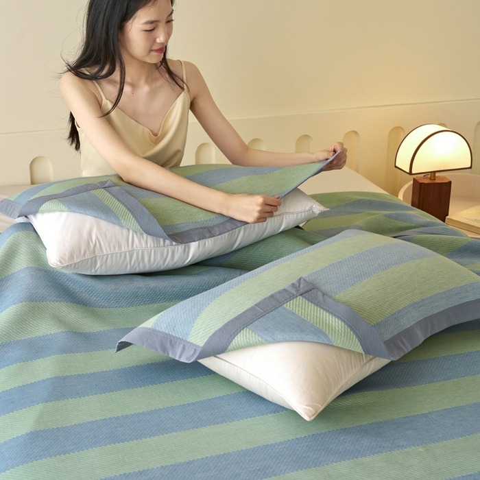 91家纺网 家纺一手货源 找家纺 棠薇家纺 2025新款简约包边款枕巾纯棉枕巾夹绵枕巾透气吸汗 极简生活绿枕巾