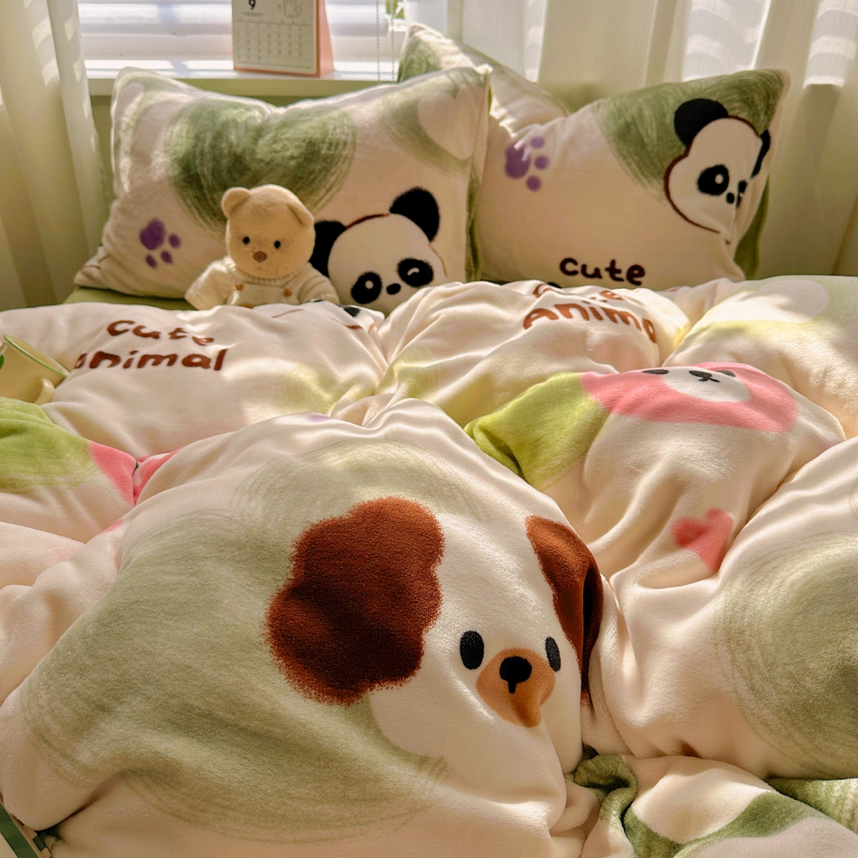 91家纺网 家纺一手货源 找家纺 繁花家居 2025新款200克牛奶绒小清新卡通复古风三件套四件套 洛可可