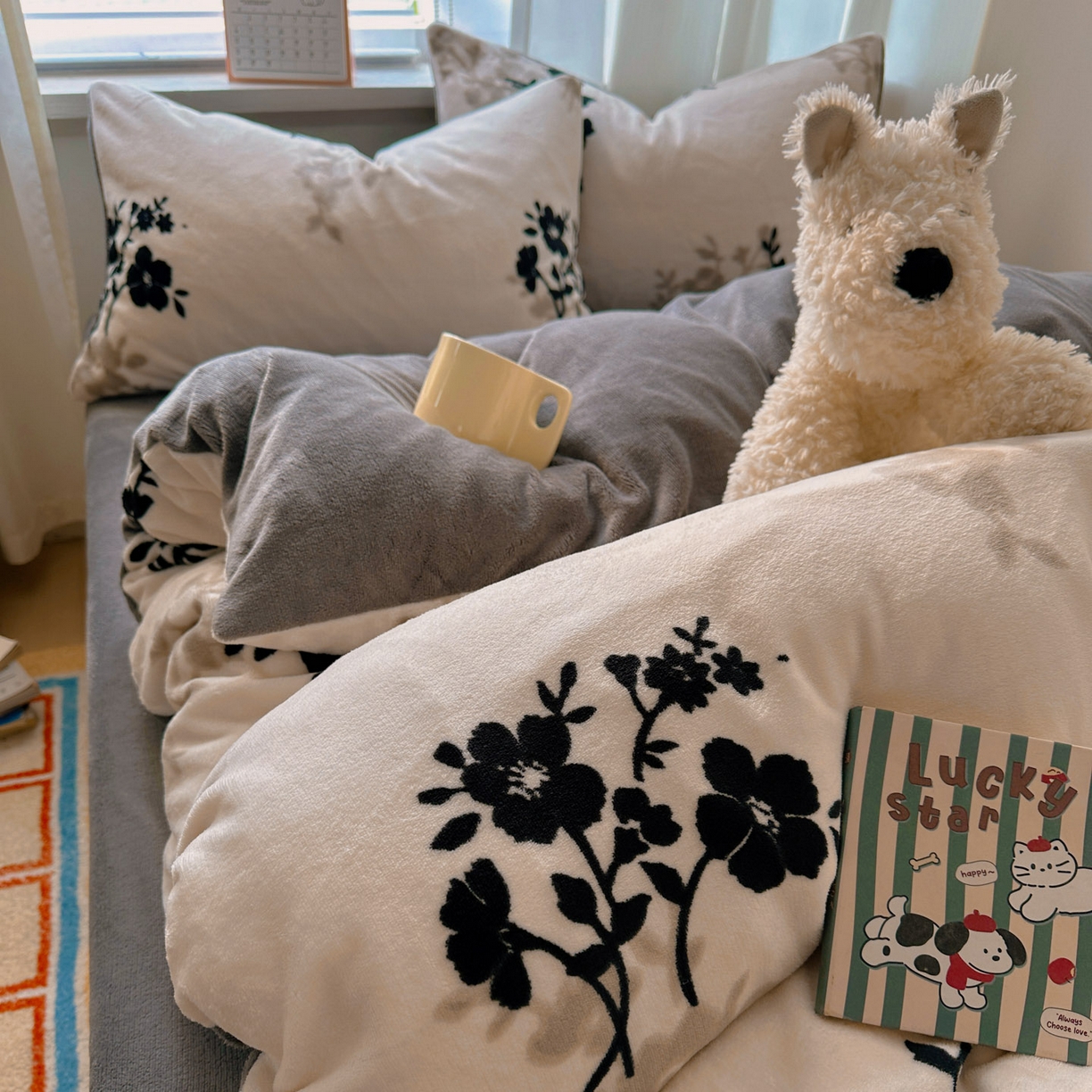 91家纺网 家纺一手货源 找家纺 繁花家居 2025新款200克牛奶绒小清新卡通复古风三件套四件套 莫西里