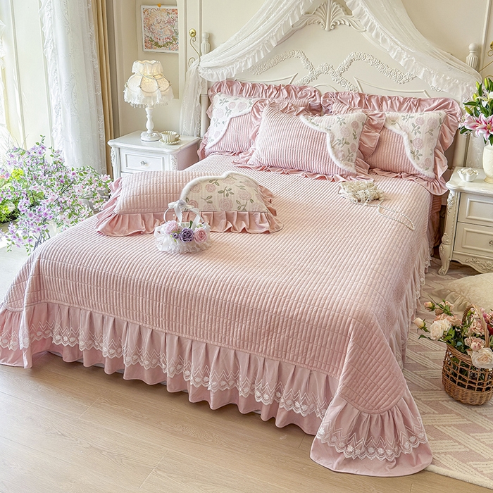 91家纺网 家纺一手货源 找家纺 宜凡家纺 2025新款婴儿绒压花撞色双拼夹棉床盖四件套 床盖款-花曦