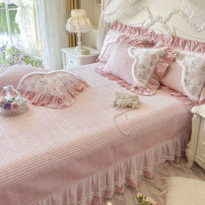 91家纺网 家纺一手货源 找家纺 宜凡家纺 2025新款婴儿绒压花撞色双拼夹棉床盖四件套 床盖款-花曦