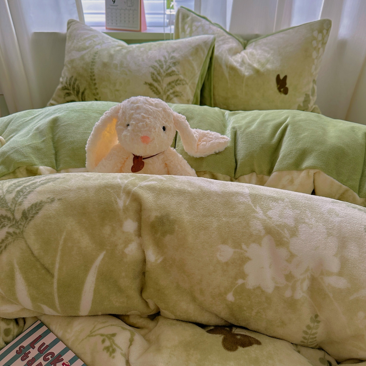 91家纺网 家纺一手货源 找家纺 繁花家居 2025新款200克牛奶绒小清新卡通复古风三件套四件套 沐晨-绿