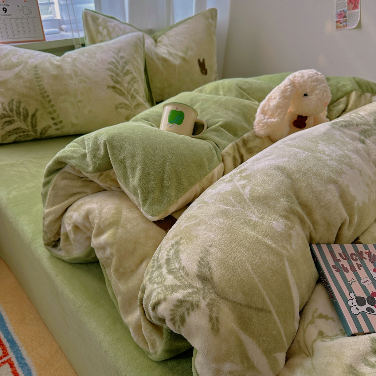 91家纺网 家纺一手货源 找家纺 繁花家居 2025新款200克牛奶绒小清新卡通复古风三件套四件套 沐晨-绿