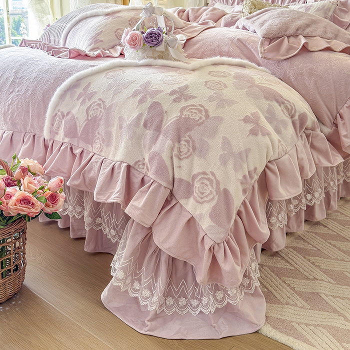 91家纺网 家纺一手货源 找家纺 宜凡家纺 2025新款婴儿绒压花撞色双拼夹棉床盖四件套 床盖款-锦时