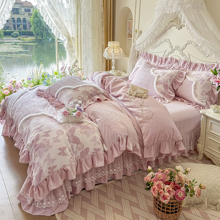 91家纺网 家纺一手货源 找家纺 宜凡家纺 2025新款婴儿绒压花撞色双拼夹棉床盖四件套 床盖款-锦时