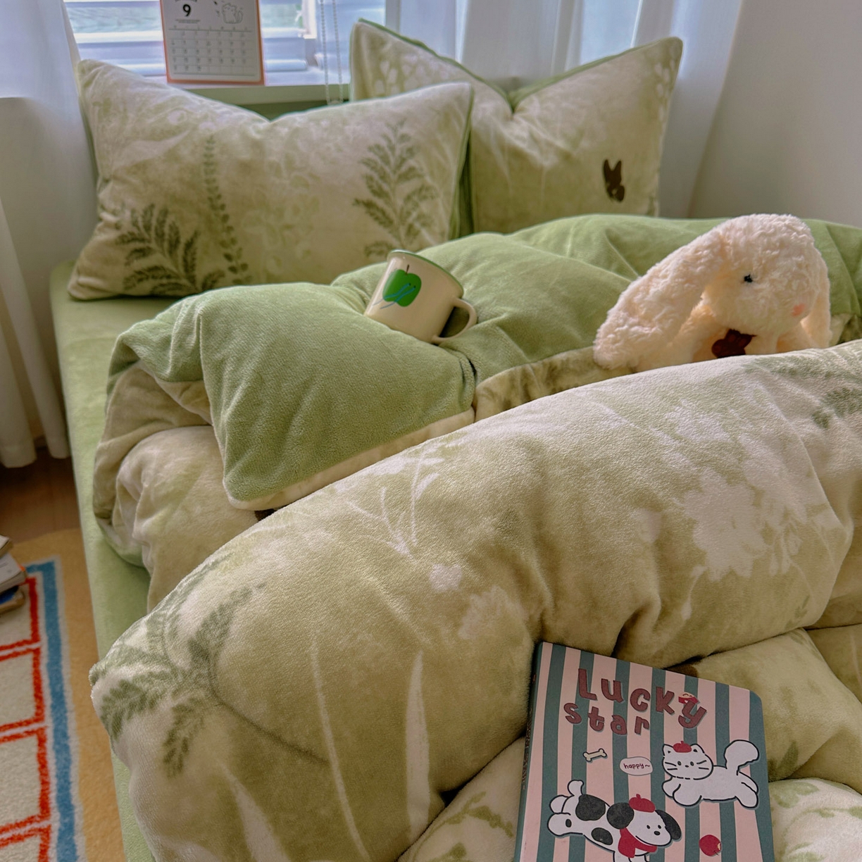 91家纺网 家纺一手货源 找家纺 繁花家居 2025新款200克牛奶绒小清新卡通复古风三件套四件套 沐晨-绿