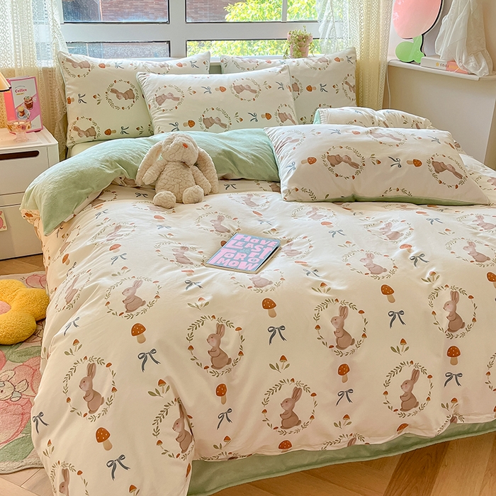 91家纺网 家纺一手货源 找家纺 麦伦家居 2025秋冬新款多功能床品全棉+牛奶绒印花四件套 彼菲兔