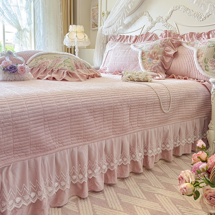 91家纺网 家纺一手货源 找家纺 宜凡家纺 2025新款婴儿绒压花撞色双拼夹棉床盖四件套 床盖款-锦韵