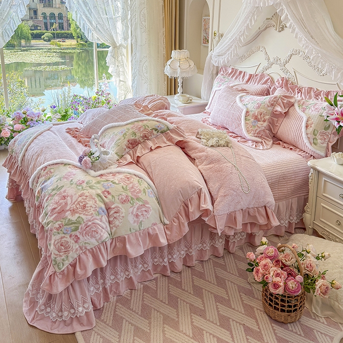 91家纺网 家纺一手货源 找家纺 宜凡家纺 2025新款婴儿绒压花撞色双拼夹棉床盖四件套 床盖款-锦韵